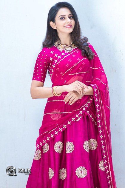 Rakul Preet Singh Saree, Half Saree Lehenga, Rakul Preet Singh, Lehnga Dress, Rakul Preet, Half Saree Designs, Pink Lehenga, Indian Woman, Lehenga Designs