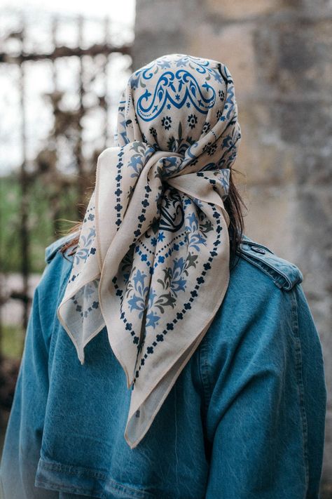 15 Stylish Braided Hair Scarf Ideas for Every Hair Type Scarf Aesthetic, Scarf Wearing Styles, Braided Scarf, Silk Scarf Style, Head Scarf Styles, Bandana Hairstyles, How To Wear Scarves, Boho Hairstyles, Hair Today