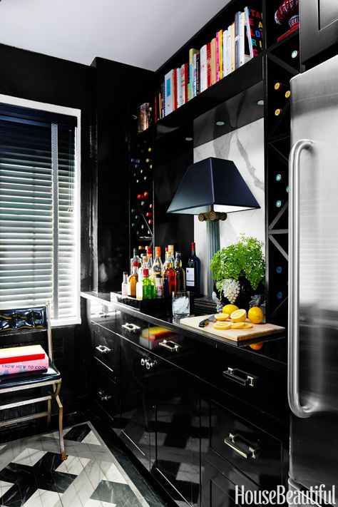 Kitchen Black Glossy Kitchen, Glossy Kitchen Cabinets, Paint Colors For Cabinets, Glossy Kitchen, Island Layout, Popular Kitchen Designs, Rainbow Kitchen, Black Interiors, Bold Kitchen