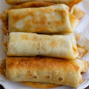 Homemade Chimichangas Recipe Homemade Chimichangas, Easy Chimichanga Recipe, Mexican Food Recipes Appetizers, Chimichanga Recipe, Tuna Melt Recipe, Pasties Recipes, Authentic Mexican Food, Melt Recipe, Tuna Melt