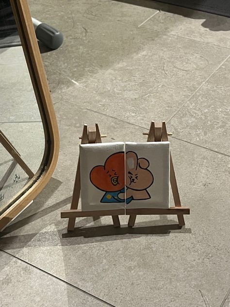 mini canvas matching cooky tata BT21 paint painting wall art idea Matching Mini Canvas Art, Matching Canvas Painting Ideas, Bt21 Painting, Tata Bt21, Wall Art Idea, 7 Angels, Hollywood Hair, Random Pict, Small Canvas Art