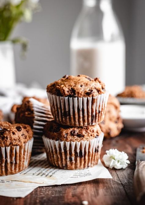 Muffins Photography, Muffin Photography, Pumpkin Muffins Vegan, Healthy Pumpkin Muffins, Healthy Fall Desserts, Best Pumpkin Muffins, Banana Diaries, Vegan Pumpkin Muffins, Gluten Free Pumpkin Muffins