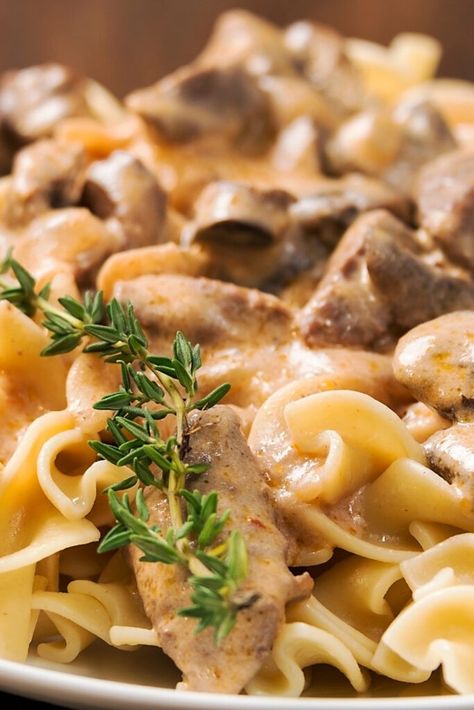 Ina Garten's Beef Stroganoff - Half-Scratched Boneless Ribs, Slow Cooker Beef Stroganoff, Ground Beef Stroganoff, Mushroom Stroganoff, Stroganoff Recipe, Beef Stroganoff, Slow Cooker Beef, Gordon Ramsay, Classic Dishes