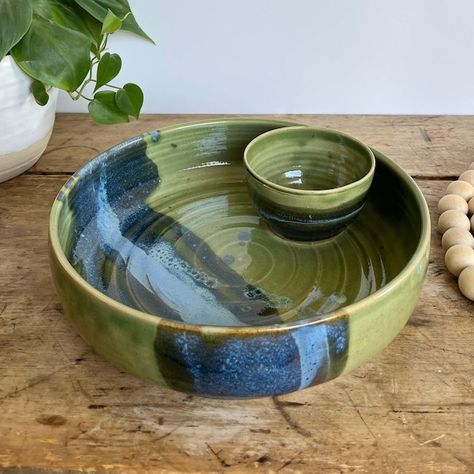 CoastalClayCo - Etsy Handmade Pottery Bowls, Chip And Dip Bowl, Chip And Dip, Cerámica Ideas, Green Pottery, Hand Built Pottery, Wheel Thrown Pottery, Dip Bowl, Pottery Crafts