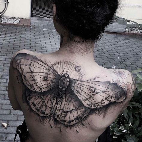 Butterfly Tattoo on Back Berlin Tattoo, Butterfly Back Tattoo, Upper Back Tattoos, Polyvore Items, Kunst Tattoos, Butterfly Tattoos For Women, Muster Tattoos, Tattoos Geometric, Moth Tattoo