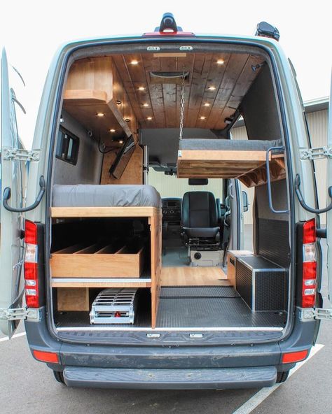 Fold Down Bed, Camping Klo, Sprinter Van Camper, Fold Down Beds, Kangoo Camper, Kombi Motorhome, Kombi Home, Van Conversion Interior, Sprinter Camper