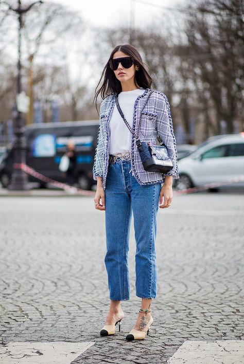 - For days when you feel like you have nothing to wear, add a tweed jacket and mules to a white T-shirt and blue denim. Chanel Jacket Outfit, Spring Denim Outfits, Chanel Street Style, Tweed Jacket Outfit, Mode Dope, Denim Aesthetic, Gilda Ambrosio, Chanel Heels, Jean Outfit