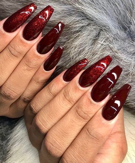 ‍♀️ Ongles Gel French, Red Stiletto Nails, Dark Red Nails, Wine Nails, Red Acrylic Nails, Red Nail Designs, Burgundy Nails, Thanksgiving Nails, Acrylic Nails Coffin