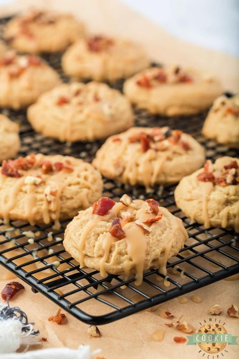 MAPLE BACON COOKIES - Family Cookie Recipes Maple Bacon Cookies, Jello Cookies Recipe, Oatmeal No Bake, Maple Syrup Cookies, Lemon Oatmeal, Jello Cookies, Best Cookie Recipe Ever, Bacon Cookies, Oatmeal No Bake Cookies