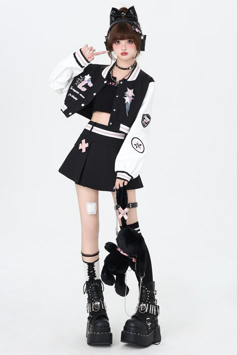 ❤︎Academy Street Baseball Long Court+ Short Court+ Black Short Skirt❤︎ Skater Pose Reference, Punk Poses, Harajuku Outfit, Korean Street Wear, Sporty Y2k, Skater Outfit, Pose Reference Drawing, Skater Outfits, Short Black Skirt