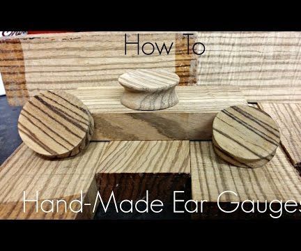 Diy Ear Plugs, Ear Guages, Wooden Plugs, Ear Gauges Plugs, Dremel Projects, Cool Piercings, Diy Holz, Diy Resin Art, Tunnels And Plugs