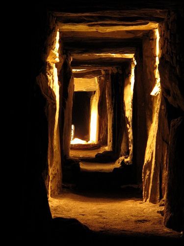 Newgrange in Ireland. It's an ancient (older than Stonehenge!) monument that is lit by the sun only on the winter equinox. Newgrange Ireland, Winter Equinox, Standing Stone, Loire Valley, Emerald Isle, Winter Solstice, Stonehenge, Ireland Travel, Magical Places