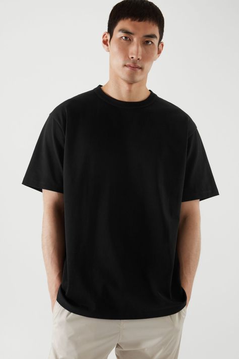 Relaxed Fit Tshirt Men, Boxy Fit Shirt Men, Black T Shirt Outfit Men, Oversized T-shirts, Black Tshirt Outfit Men, Black Oversized Tshirt Outfit, Black T Shirt Outfit, Black Shirt Outfit Men, Black Tshirt Outfit