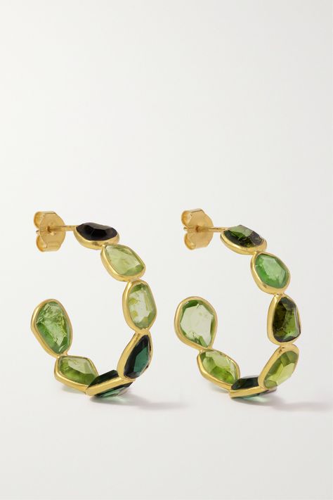 Pippa Small's earrings will add a cheerful flash of color to your outfit. They've been cast from 18-karat gold and set with green tourmaline and peridot in an open hoop shape. They look especially pretty when stacked with smaller hoops and huggies. Green Gem Earrings, Gold Colorful Jewelry, Gold Green Earrings, Olive Green Earrings, Gold And Green Earrings, Green Prom Jewelry, Green Gold Outfit, Gold And Green Jewelry, Cute Small Earrings