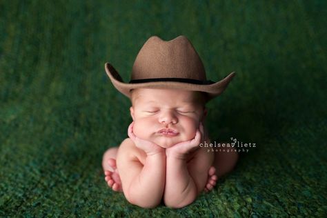 Western Newborn Pictures, Levi Pictures, Newborn Cowboy, Baby Boy Newborn Pictures, Baby Boy Newborn Photography, Ty Babies, Baby Christmas Photos, Newborn Photography Boy, Baby Pictures Newborn