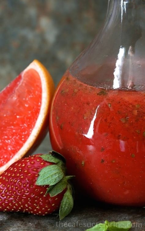 Basil Vinaigrette, Strawberry Basil, Refreshing Salad, Homemade Salads, Sweet Basil, Salad Dressing Recipes, Salad Bar, Salad Dressings, Aioli