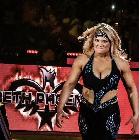 Beth Phoenix Beth Phoenix Wwe, Beth Phoenix, Women Wrestlers, Wwe Wrestlers, Wwe Superstars, Strong Women, Wwe, Phoenix, Diva