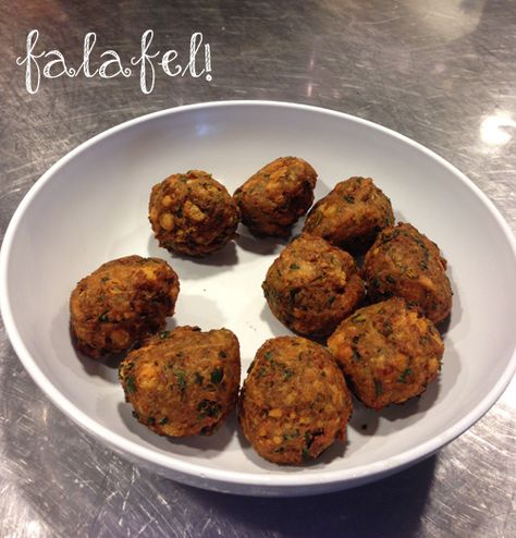 Cava has the best Falafel I've ever had!!!! found the recipe Cava Bowl Copycat, Copycat Cava Recipes, Cava Copycat Recipe, Cava Restaurant Recipes, Copycat Cava Eggplant, Cava Falafel Recipe, Cava Copycat Recipe Falafel, Copycat Cava Falafel, Falafel Recipe Cava