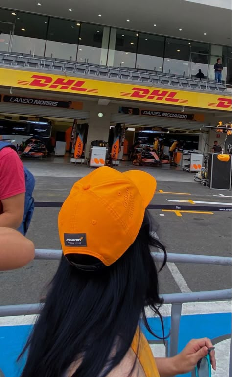 Veuve Clicquot Aesthetic, Orange Aperol Spritz, Aesthetic Formula 1, Formula 1 Aesthetic, Formula 1 Mclaren, Wag Aesthetic, Formula 1 Girls, F1 Girl, Fan Aesthetic