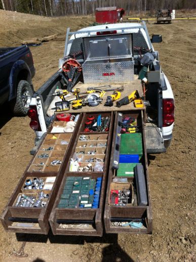 Truck Toolbox Organization, Pickup Tool Boxes, Utility Truck Beds, Truck Bed Drawers, Truck Bed Tool Boxes, Truck Bed Organization, Truck Camper Shells, Truck Organization, Tool Box Diy