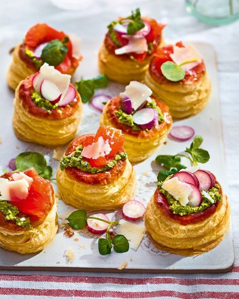 Pea and watercress vol au vents Anniversary 1 Year, Lunch Menu Ideas, Delicious Magazine Recipes, Watercress Recipes, Breakfast Family, Family Food Recipes, Food For Entertaining, Sausage Rolls Recipe, Canapes Recipes