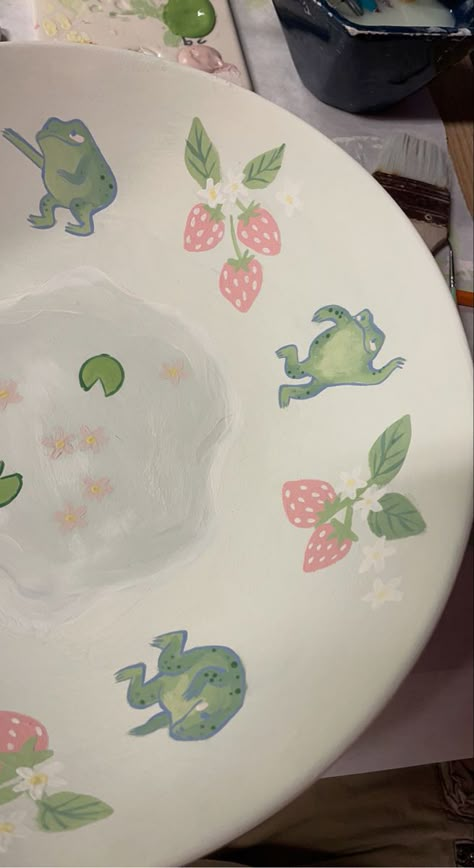 Pottery Painting Ideas Frogs, Pottery Painting Ideas Cottagecore, How To Paint A Frog, Cottagecore Pottery Painting, Frog Pottery Painting, Pottery Painting Ideas Plates, Cottagecore Pottery, Frog Pottery, Frog Bowl