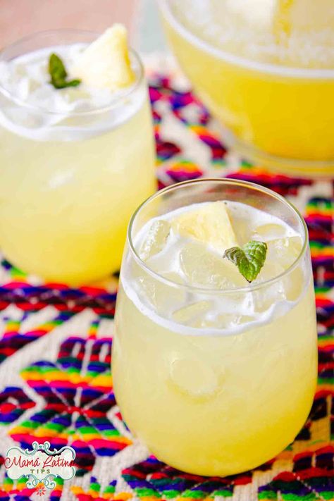 Agua Fresca Pineapple, Mexican Pineapple Water Recipe, Pineapple Agua Fresca, Pineapple Popsicles, Cucumber Gazpacho, Agua Fresca Recipe, Pineapple Benefits, Chopped Pineapple, Ripe Pineapple