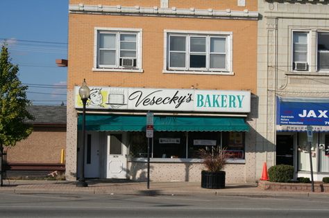 Vesecky's Bakery, Berwyn (Chicago Pin of the Day, 9/3/2016). Cicero Illinois, Berwyn Illinois, Best Bakery, Places In America, Chicago Suburbs, My Kind Of Town, The Windy City, Windy City, Vintage Recipes