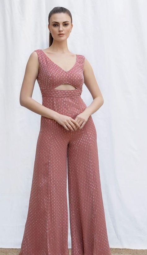 Jumpsuit Back Design, Traditional Jumpsuits For Women, Western Jumpsuits For Women, Indo Western Jumpsuits For Women, Jumpsuit Outfit Wedding Indian, Jumpsuits For Women Casual, Jumpsuit Outfit Wedding, Jumpsuit Design, Western Dresses For Girl