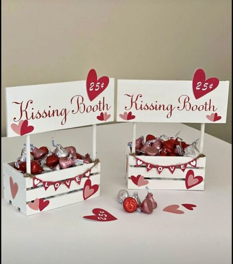 Ideas Para Decorar En San Valentin, Box San Valentino, Dollar Tree Diy Valentines Crafts, Fun Classroom Ideas, Valentine's Diy, Valentines Day Crafts, Diy Valentine's Day Decorations, Valentine Craft, Diy Valentines Decorations