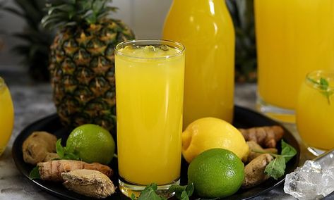 Sisi Jemimah's Pineapple Ginger Juice Recipe is Healthy & Refreshing | BellaNaija Pineapple Ginger Juice, Pineapple And Ginger, Drink Ingredients, Pineapple Ginger, Ginger Drink, Ginger Shot, Lemon Drink, Fruit Benefits, Belly Fat Drinks