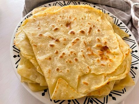 Tunisian Bread Recipe, Happy Cow Cheese, Chicken Vegetable Stew, Tunisian Food, Vegetable Stew, Mediterranean Dishes, Middle Eastern Recipes, How To Make Homemade, Dry Yeast