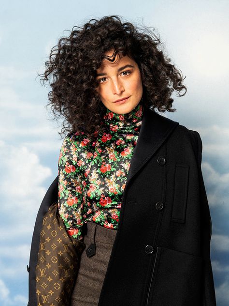 JENNY SLATE by Jake Rosenberg for Coveteur (2019) Jenny Slate, Carolyn Jones, Celebrity Culture, Interesting Faces, Woman Crush, Celebrity Couples, Modern Woman, Infant Tees, Brown Hair