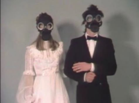 Weirdcore Aesthetic, Image Couple, Foto Top, Weird Core, Wanna Recreate, Me N Him, Gas Masks, Dreamcore Weirdcore, Me And Him