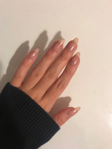 Matte Clear Acrylic Nails, Long Healthy Nails Aesthetic, Natural Transparent Nails, Nice Nails Natural, Clear Hard Gel Nails, Glossy Clear Nails, Transparent Nails Acrylics, Matte Clear Nails, Clear Matte Nails