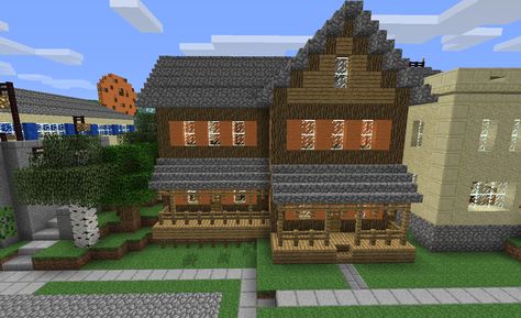 Victorian Style house. Based on houses from around 1880-1890 which were known for their large porches and vivid colors. This one is meant to be a bed and breakfast. Minecraft Bed And Breakfast, Minecraft Bed, Cute Minecraft, Victorian Style House, Houses Ideas, Minecraft Inspiration, Minecraft House Designs, Minecraft House, Minecraft Stuff