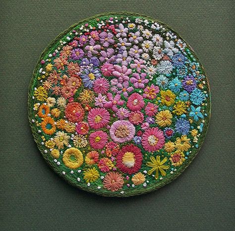 자수 디자인, Hand Embroidery Stitches, Embroidery Hoop Art, Graphic 45, Art Textile, Embroidery Inspiration, Ribbon Embroidery, Hoop Art, Embroidery And Stitching