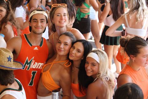 oliviasierra Miami College, U Miami, College Core, Coastal Grandmother Aesthetic, Grandmother Aesthetic, Frat Party, Year Vision Board, Digital Pics, Nostalgic Vibes