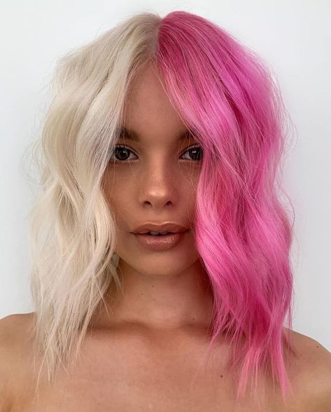 behindthechair.com on Instagram: “* THE E GIRL SPLIT 🧝🏻‍♀️ ... by @boho.blonde.perth #pinkhair #pastelpinkhair #splithair #behindthechair #perthblondespecialists…” Split Dye, Split Dyed Hair, Pink Hair Dye, Creative Hair Color, Blonde With Pink, Split Hair, Creative Hairstyles, Hair Dye Colors, Hair Inspiration Color