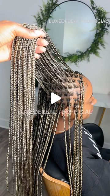 LA Braider & Hairstylist on Instagram: "This color mix ate and left no crumbs 🥵 😍
Book this style under Small knotless braids and add-on hip length 
Color: Ash blonde

.
. 
#labraider #labraids #calibraids #smallknotlessbraids #knotlessbraids #hollywoodbraider #bohobraids #braids #protectivehairstyle #azbraids #azbraider #houstonbraids #houstonbraider #riversidebraider #hollywoodbraids #cabraider" Medium Blonde Knotless Braids, Grey Knotless Box Braids, Gray Knotless Box Braids, Ash Blonde Box Braids, Small Blonde Knotless Braids, Ash Blonde Knotless Braids, Ash Blonde Braids Black Women, Mixed Color Knotless Braids, Ash Blonde Braids