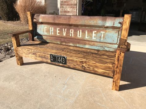 1966 Chevrolet Tailgate Bench Pallet Garden Benches, Kids Woodworking Projects, Tailgate Bench, Woodworking Projects Furniture, Woodworking Projects For Kids, Pallet Garden, Woodworking Projects That Sell, Diy Holz, Beginner Woodworking Projects