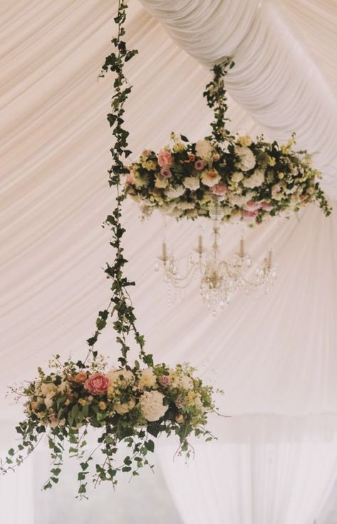 Floral Chandelier Wedding, Floral Chandeliers, Baby's Breath Wedding Flowers, Chandelier Wedding, Wedding Ceiling, Orange Wedding Flowers, Simple Wedding Flowers, Flowers Autumn, Boho Wedding Flowers