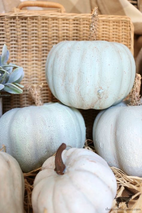 Make Your Own Heirloom Pumpkins – Picnic Basket Centerpiece, Jarrahdale Pumpkin, Pnw Fall, Heirloom Pumpkins, Fall Craft Projects, October Festival, Fall Diy Projects, Food Decorating Ideas, Dough Bowl Centerpiece