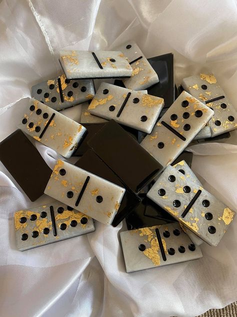 Goldflake Resin Domino Set - Etsy Custom Dominoes, Domino Set, Gold Flake, Diy Resin Projects, Mixed Media Crafts, Tile Games, Dominoes Set, Epoxy Resin Crafts, Epoxy Resin Art