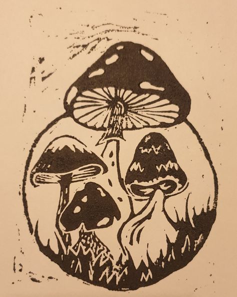 Linoleum Print Mushroom, Gnome Linocut, Mushroom Lino Print, Simple Linocut Designs, Xilografia Ideas Faciles, Autumn Linocut, Linocut Art Simple, Linoleum Prints, Wood Printing