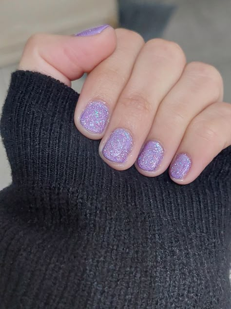 Short Dip Nails Purple, Purple Glitter Nails Short, Glittery Purple Nails, Lavender Glitter Nails, Sparkly Purple Nails, Purple Sparkle Nails, Sparkle Gel Nails, Manicure Short, Light Purple Nails