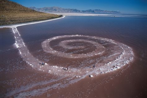 Robert Smithson Spiral Jetty | Visit | Dia Spiral Jetty, Robert Smithson, Basalt Rock, Utah Lakes, Great Salt Lake, Richard Long, Istoria Artei, Earth Art, Art Organization