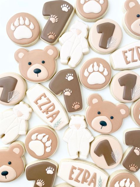 Teddy Bear Picnic Themed Birthday Party, Bear Birthday Party Ideas, Teddy Bear Birthday Theme, Bear Themed Birthday Party, Baby Bear Birthday Party, Creative Cake Designs, First Birthday Theme Boy, Bear Decorations, First Birthday Cookies