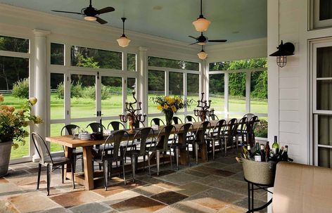 30 Delightful And Intimate Three-Season Screened Porch Ideas Sunroom Dining, Traditional Porch, Porch Design Ideas, Porch Addition, Blue Ceilings, Sunroom Designs, Real Estat, Farmhouse Porch, Tables And Chairs