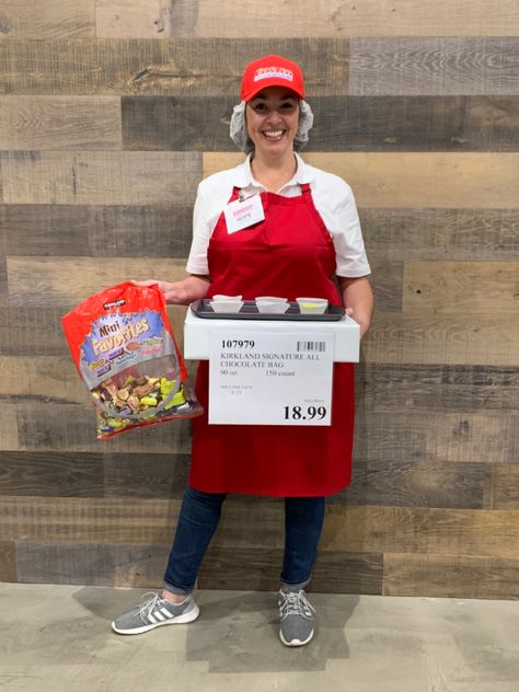 Costco Costume Halloween, Costco Employee Costume, Costco Trunk Or Treat Ideas, Concession Stand Costume, Costco Costume, Costco Themed Birthday Party, Costco Halloween Costumes, Costco Halloween, Costco Party